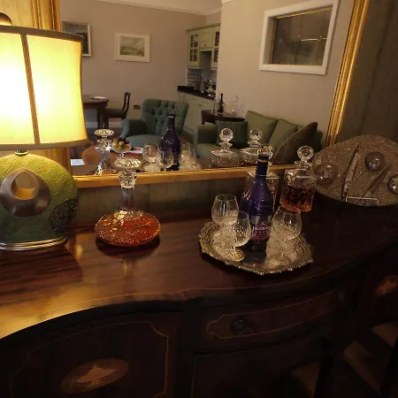 The Carriage At Beechpark House * Bunratty