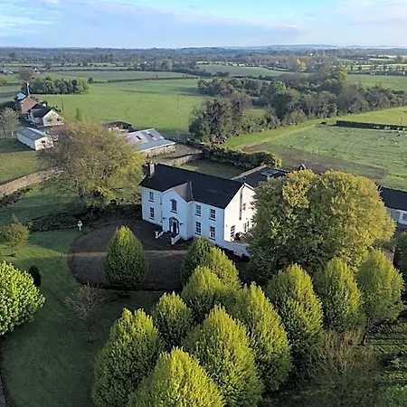 The Carriage At Beechpark House 4*